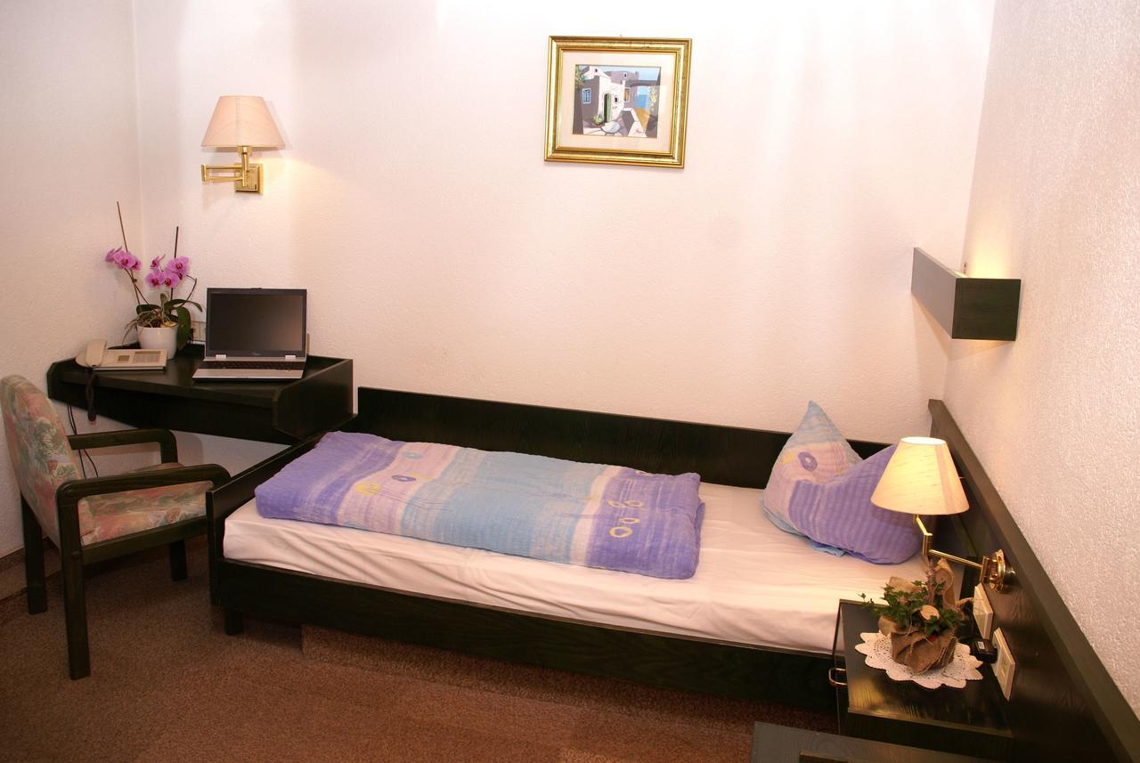 Hotel Zum Schiffchen Wolfhagen Esterno foto